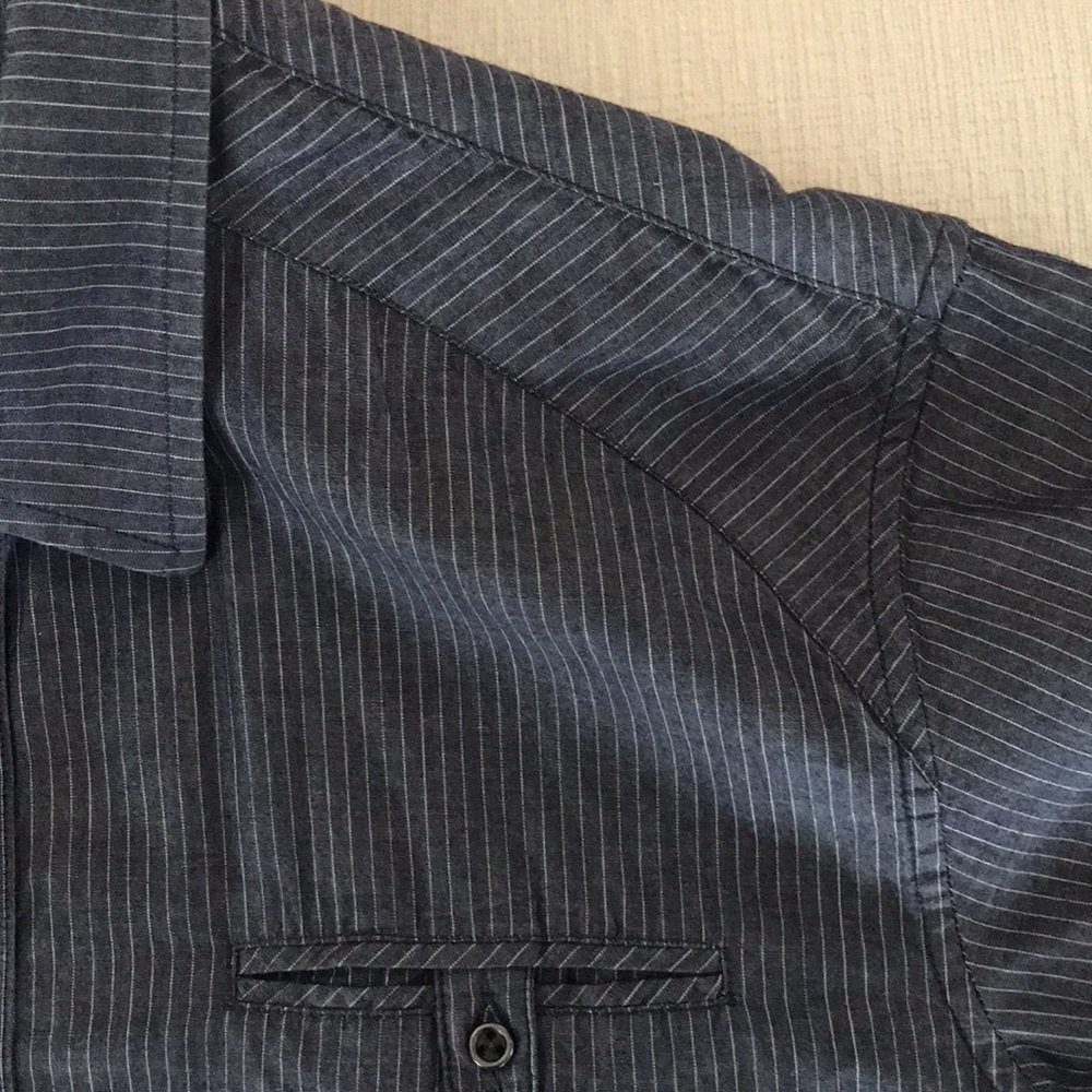 Civil Society Excellent detail short sleeve shirt denim blue w white pinstripe